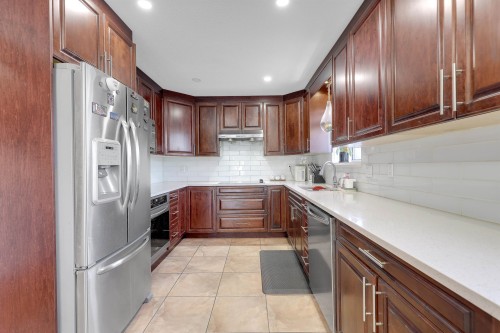1457 18Th Avenue E, Vancouver, BC - Indoor Photo Showing Kitchen