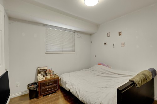 1457 18Th Avenue E, Vancouver, BC - Indoor Photo Showing Bedroom