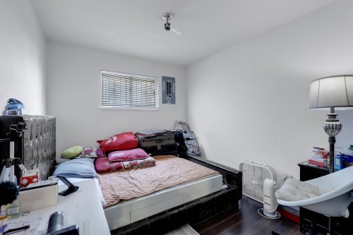 1457 18Th Avenue E, Vancouver, BC - Indoor Photo Showing Bedroom