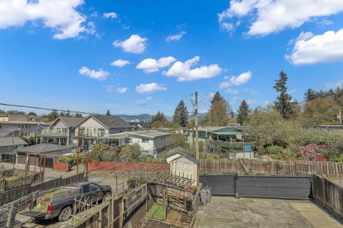 1457 18Th Avenue E, Vancouver, BC - Outdoor