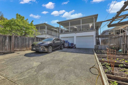 1457 18Th Avenue E, Vancouver, BC - Outdoor
