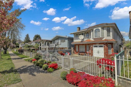 1457 18Th Avenue E, Vancouver, BC - Outdoor