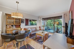102-2120 2nd Avenue W Vancouver, BC V6K 1H6