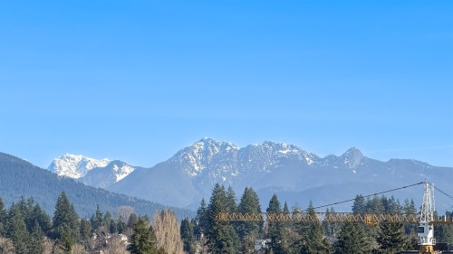 2006-570 Emerson Street  Coquitlam, BC V3J 0G3