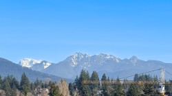 2006-570 Emerson Street Coquitlam, BC V3J 0G3