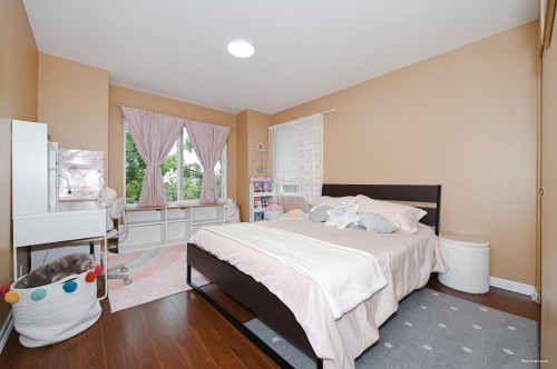 2995 Pinetree Close, Coquitlam, BC - Indoor Photo Showing Bedroom
