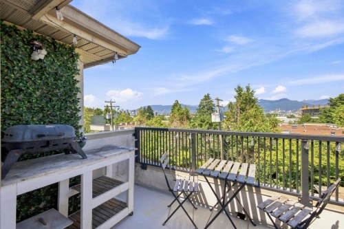 401-1099 Broadway E, Vancouver, BC - Outdoor With Balcony With Exterior