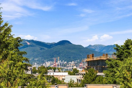 401-1099 Broadway E, Vancouver, BC - Outdoor With View