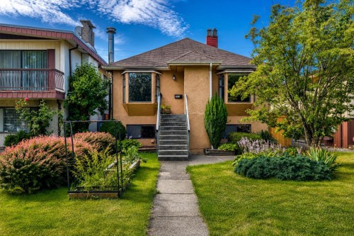 2576 Parker Street, Vancouver, BC - Outdoor