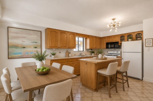 2576 Parker Street, Vancouver, BC - Indoor