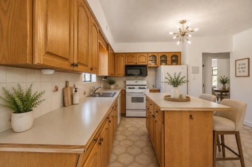 2576 Parker Street, Vancouver, BC - Indoor Photo Showing Kitchen With Double Sink