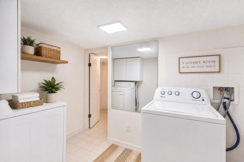 2576 Parker Street, Vancouver, BC - Indoor Photo Showing Laundry Room