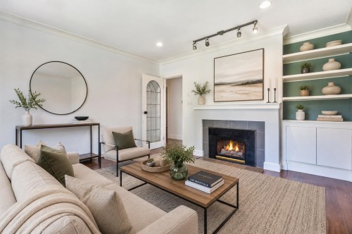 2576 Parker Street, Vancouver, BC - Indoor Photo Showing Living Room With Fireplace