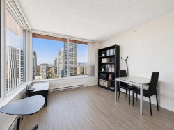 3205-6658 Dow Avenue Burnaby, BC V5H 0C7