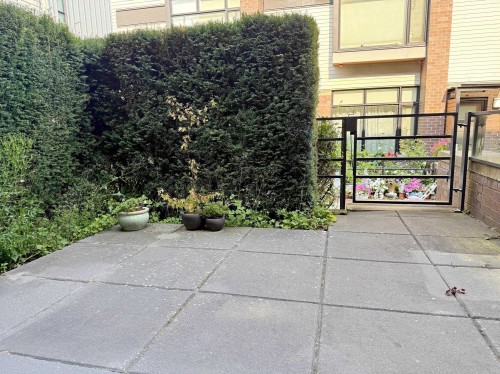6180 Oak Street, Vancouver, BC - Outdoor