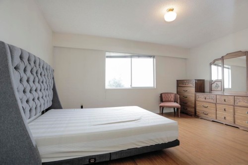 448 59Th Avenue E, Vancouver, BC - Indoor Photo Showing Bedroom
