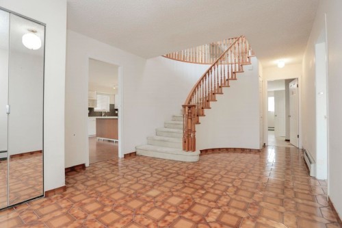 448 59Th Avenue E, Vancouver, BC - Indoor Photo Showing Other Room
