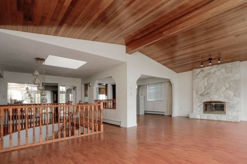 448 59Th Avenue E, Vancouver, BC - Indoor Photo Showing Other Room With Fireplace