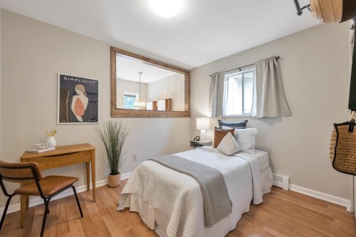 2143 Upland Drive, Vancouver, BC - Indoor Photo Showing Bedroom