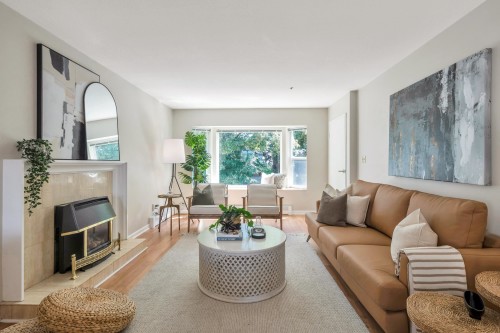 2143 Upland Drive, Vancouver, BC - Indoor Photo Showing Living Room With Fireplace