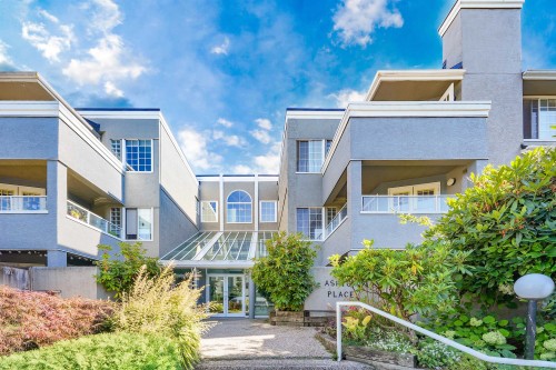 309-125 18th Street W North Vancouver, BC V7M 1W5