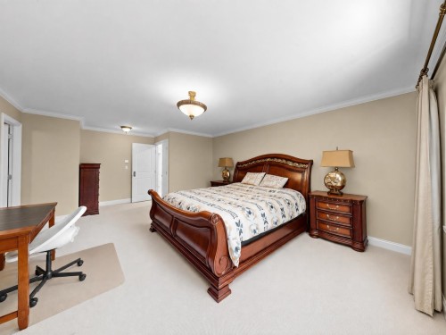 7371 Lindsay Road, Richmond, BC - Indoor Photo Showing Bedroom