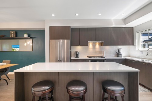 19-19451 Sutton Avenue, Pitt Meadows, BC - Indoor Photo Showing Kitchen With Upgraded Kitchen