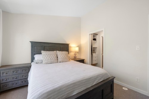 19-19451 Sutton Avenue, Pitt Meadows, BC - Indoor Photo Showing Bedroom