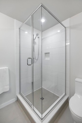 19-19451 Sutton Avenue, Pitt Meadows, BC - Indoor Photo Showing Bathroom