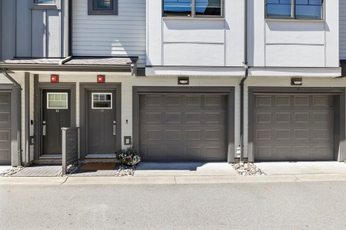 19-19451 Sutton Avenue, Pitt Meadows, BC - Outdoor