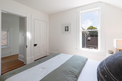 618 Union Street, Vancouver, BC - Indoor Photo Showing Bedroom