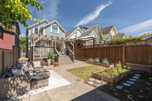 618 Union Street, Vancouver, BC - Outdoor With Deck Patio Veranda
