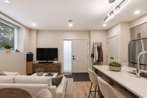 2705 Waverley Avenue, Vancouver, BC - Indoor