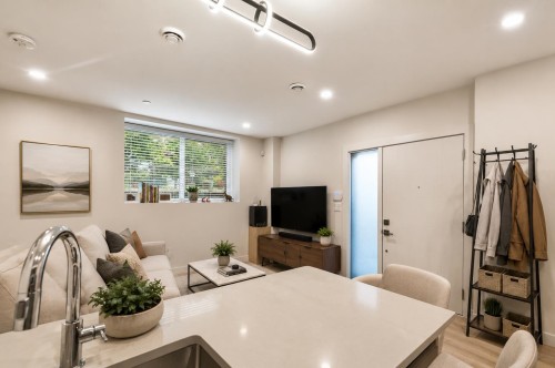 2705 Waverley Avenue, Vancouver, BC - Indoor