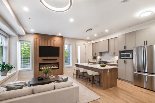 2705 Waverley Avenue, Vancouver, BC - Indoor