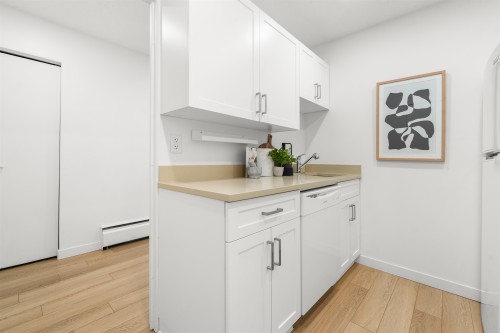 879 Westview Crescent, North Vancouver, BC - Indoor