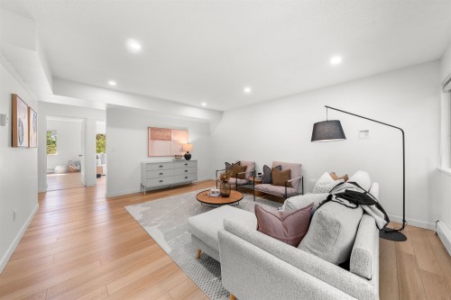 879 Westview Crescent, North Vancouver, BC - Indoor