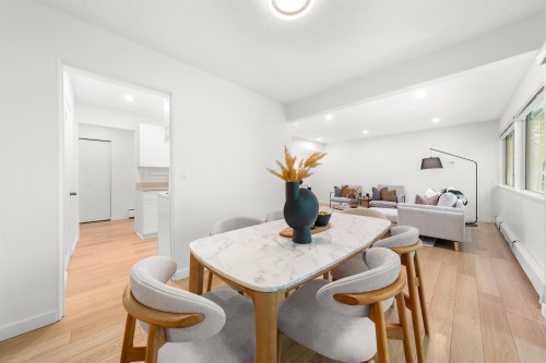 879 Westview Crescent, North Vancouver, BC - Indoor