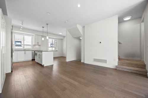 58-10199 River Drive, Richmond, BC - Indoor Photo Showing Kitchen