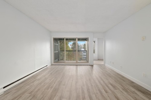 407-9857 Manchester Drive , Burnaby, BC V3N 4P6 3