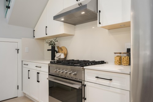 2196 19Th Avenue E, Vancouver, BC - Indoor Photo Showing Kitchen