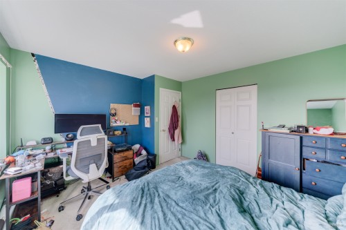 5592 Elizabeth Street, Vancouver, BC - Indoor Photo Showing Bedroom
