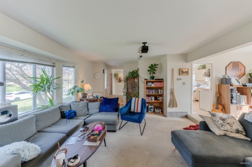 5592 Elizabeth Street, Vancouver, BC - Indoor Photo Showing Living Room