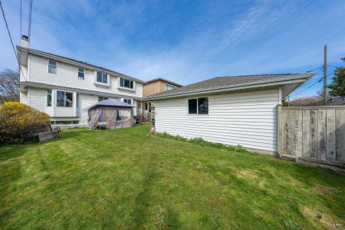 5592 Elizabeth Street, Vancouver, BC - Outdoor With Exterior