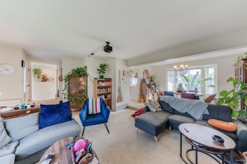 5592 Elizabeth Street, Vancouver, BC - Indoor Photo Showing Living Room