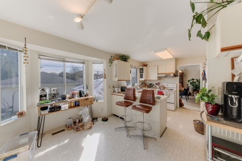 5592 Elizabeth Street, Vancouver, BC - Indoor