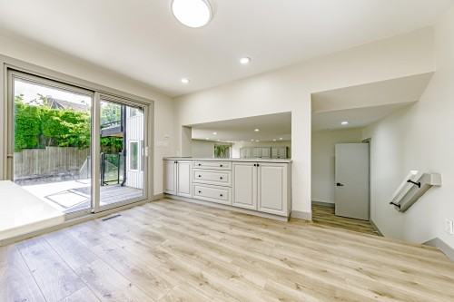7516 Lambeth Drive, Burnaby, BC - Indoor Photo Showing Other Room