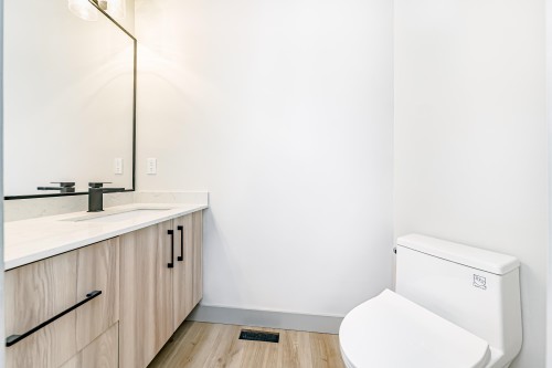7516 Lambeth Drive, Burnaby, BC - Indoor Photo Showing Bathroom