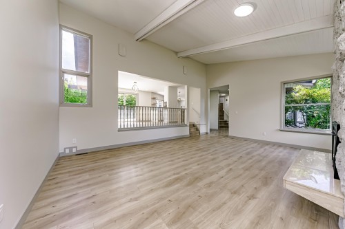 7516 Lambeth Drive, Burnaby, BC - Indoor Photo Showing Other Room