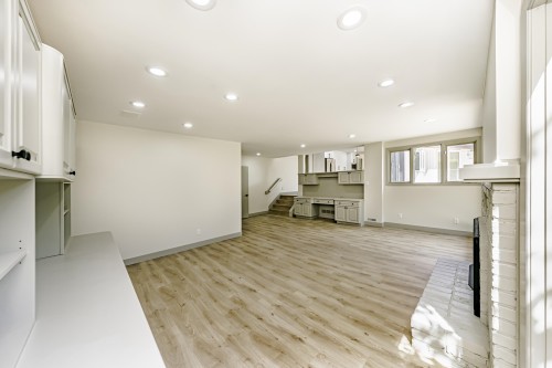 7516 Lambeth Drive, Burnaby, BC - Indoor